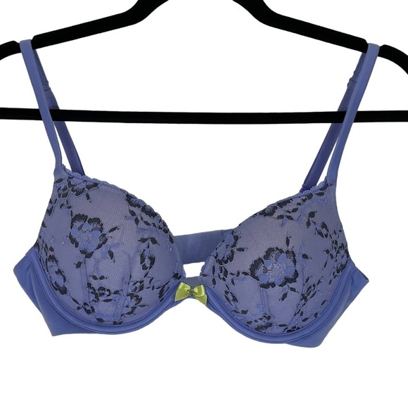 Victoria Secret Other - Victoria Secret Body Push Up Pigeonnant Bra 34C